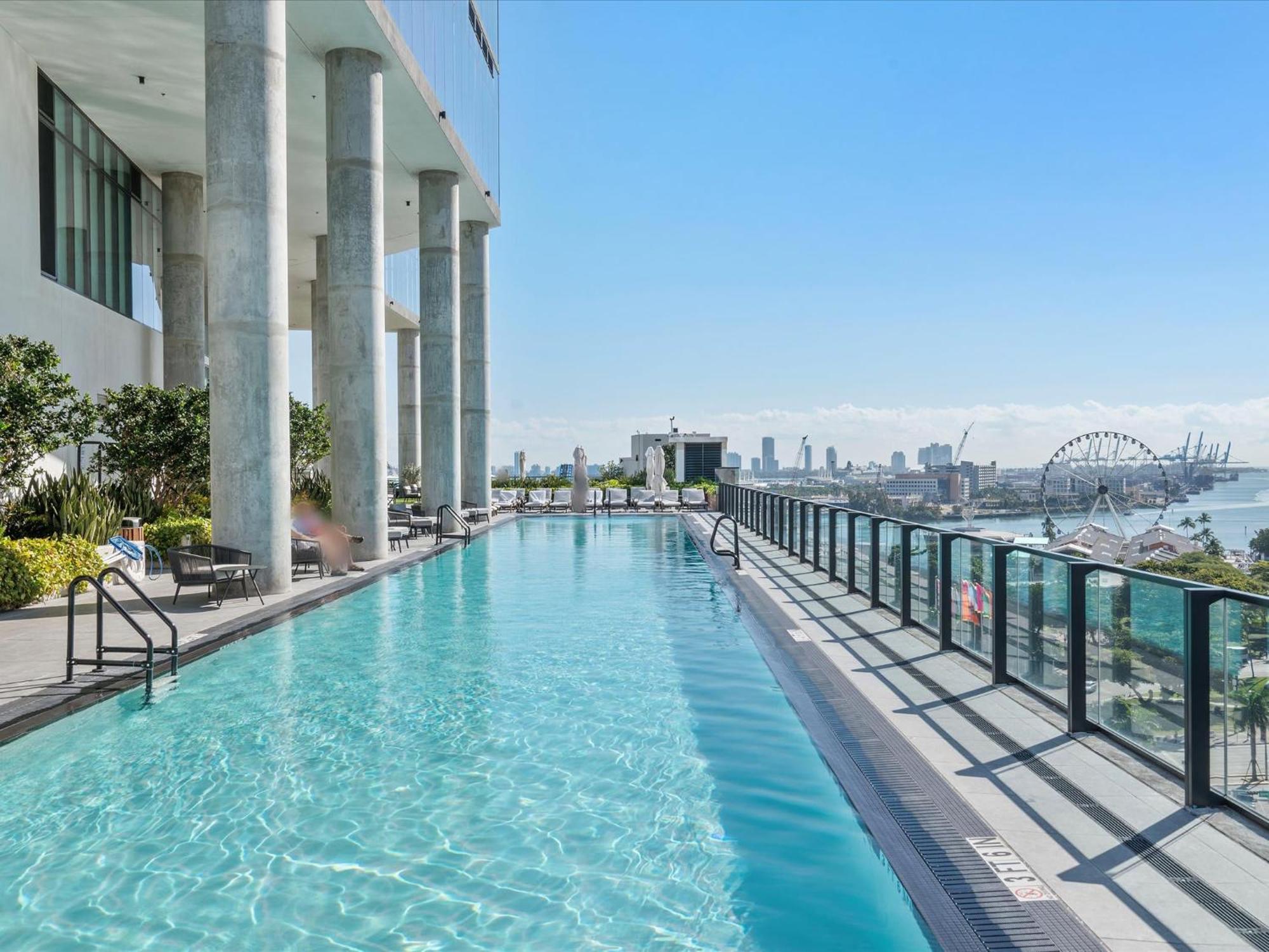 Mvr - Miami-s #1 Rated 1br - Sup3rhost Approved Apartment *