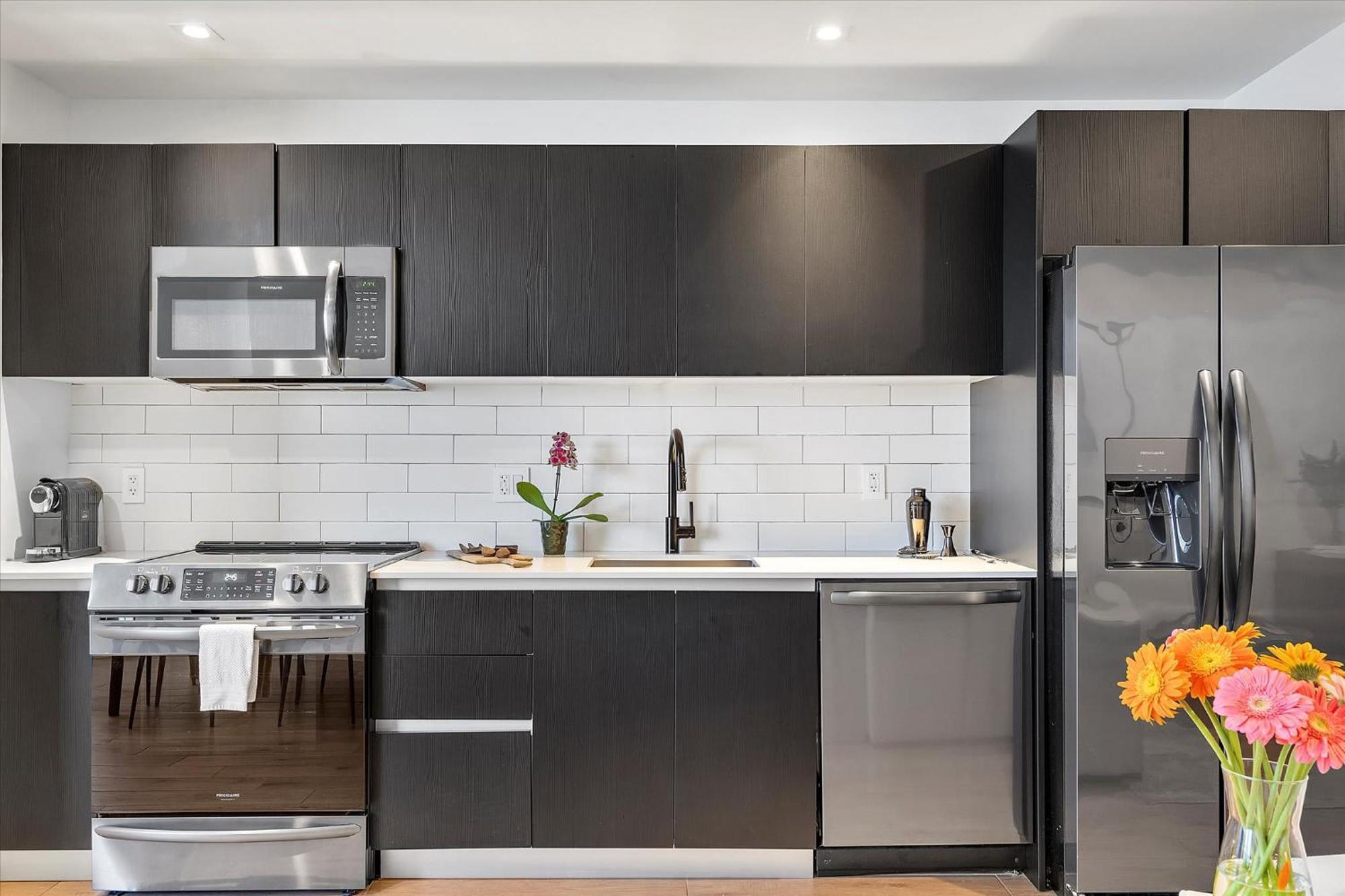 Mvr - Miami-s #1 Rated 1br - Sup3rhost Approved *