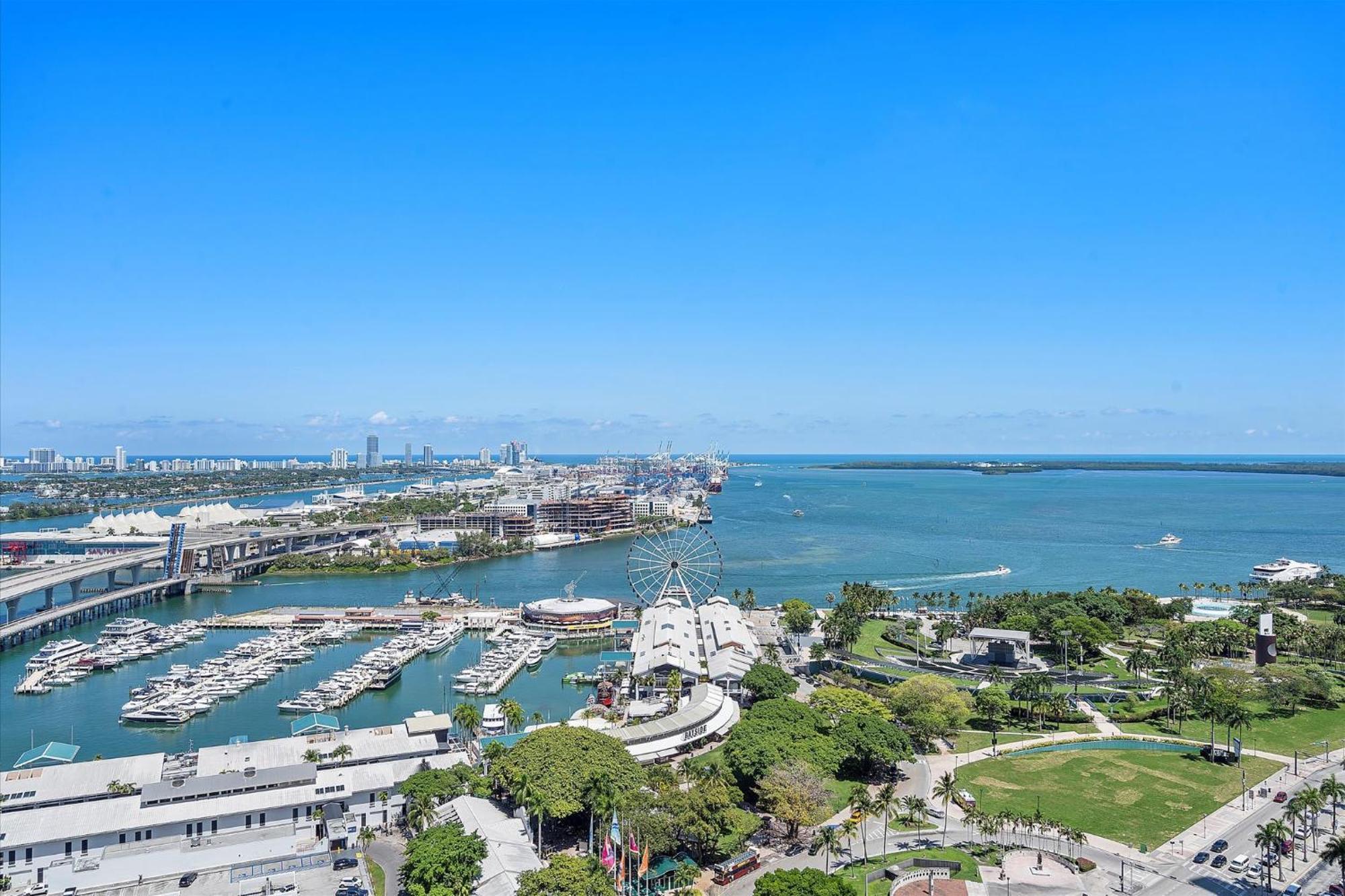 Mvr - Miami-s #1 Rated 1br - Sup3rhost Approved Miami